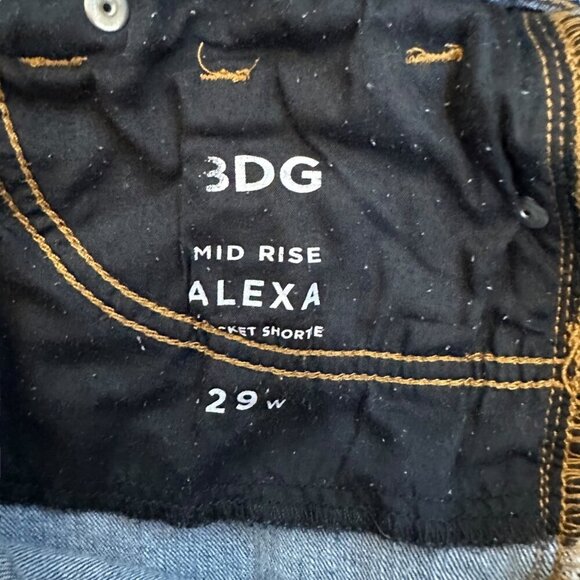 BDG Shorts Denim Mid-Rise Alexa 5 Pocket Casual Summer‎ Boho Size M 29 - Picture 7 of 7